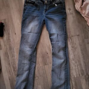 Wallflower Women's Straight Leg Blue Jeans